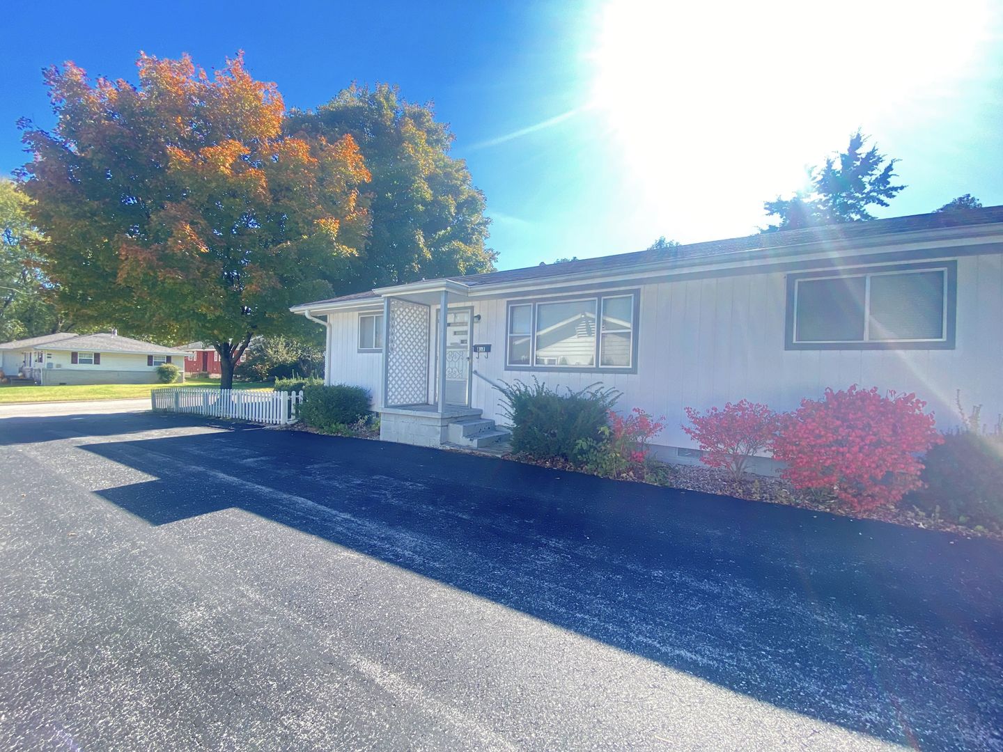 Springfield House: 837 S Link Ave