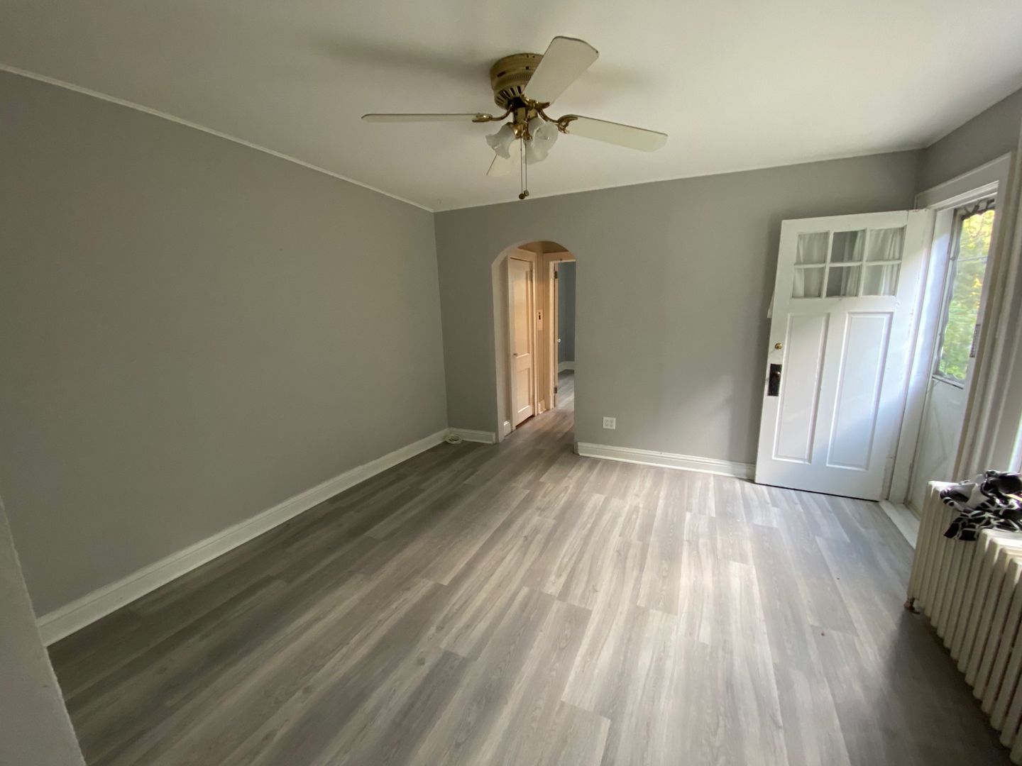 Cornwall Apartment: 364 Angola Rd