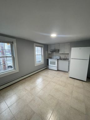 Efficient 1 Bedroom Apartment (Apt 1)