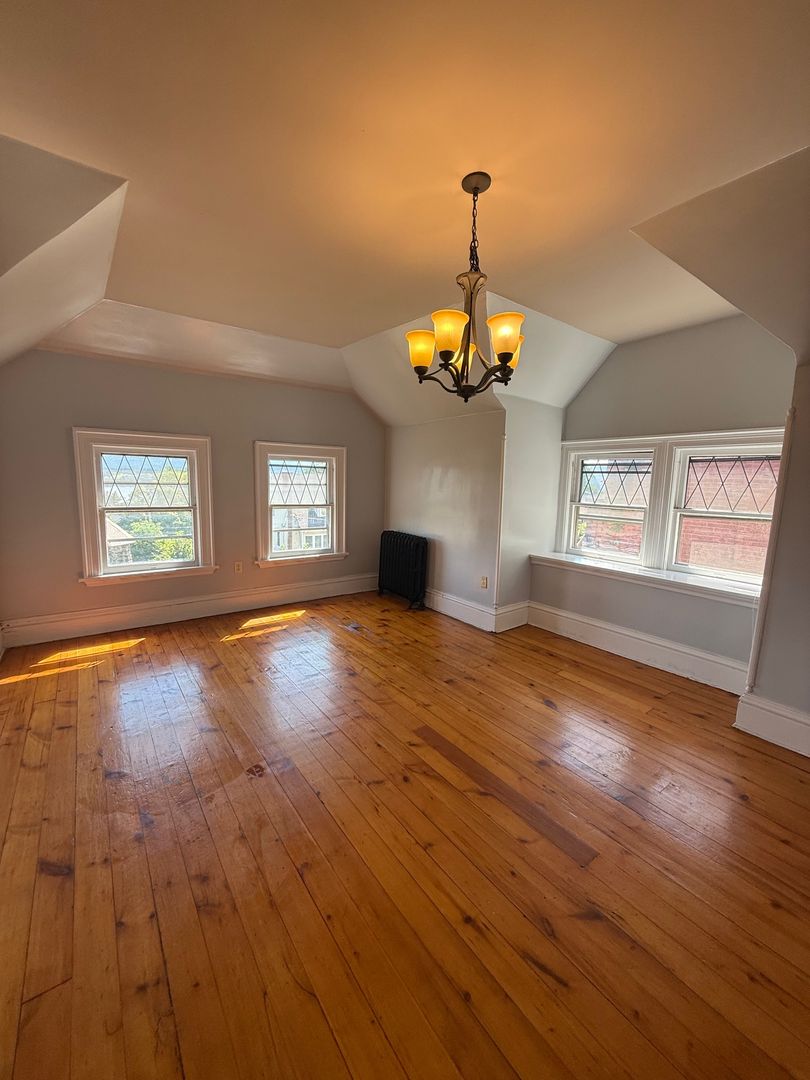 Newburgh Apartment: 409 Grand St