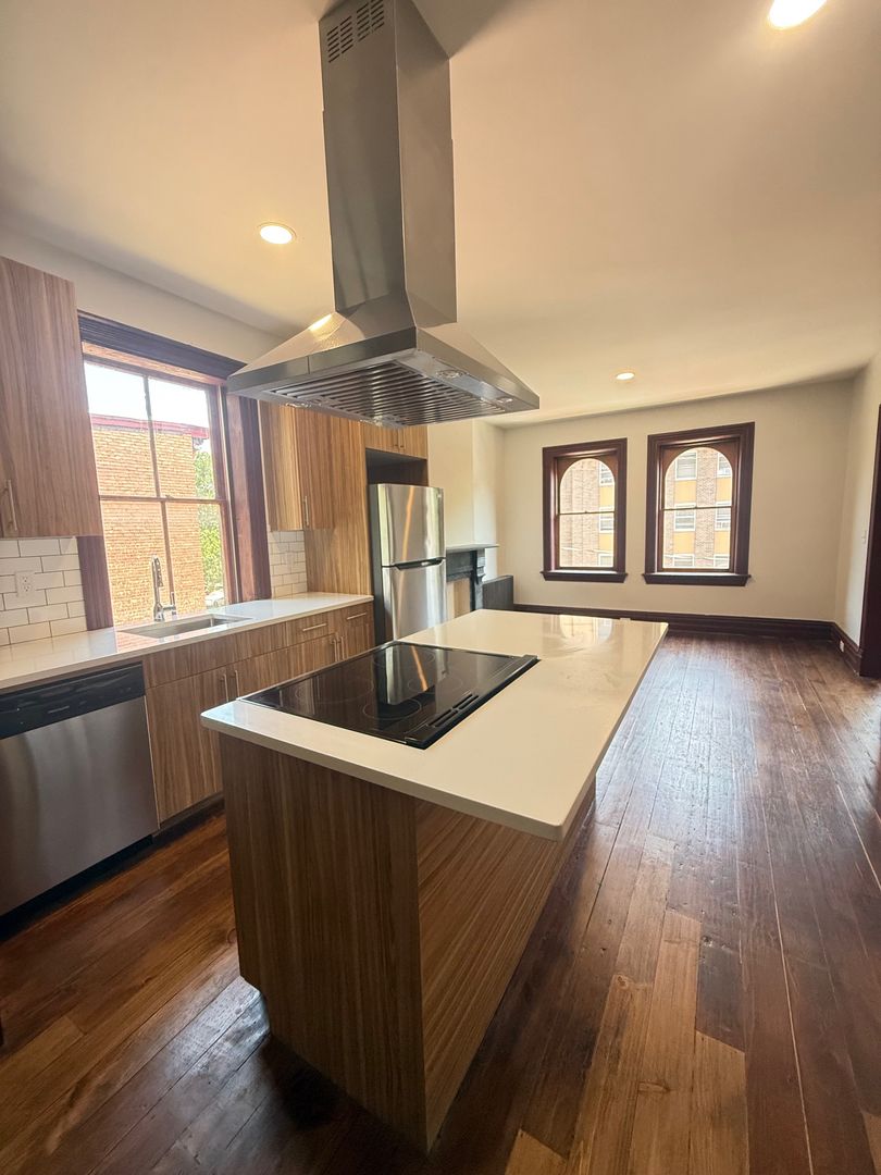 Newburgh Apartment: 161 Johnston St