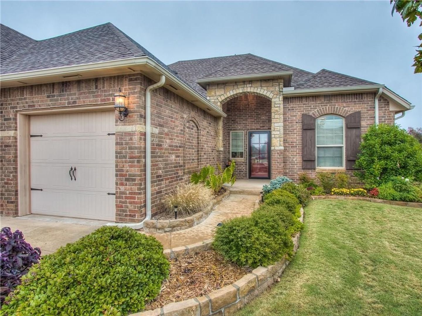 Edmond House: 15412 Homecoming Drive