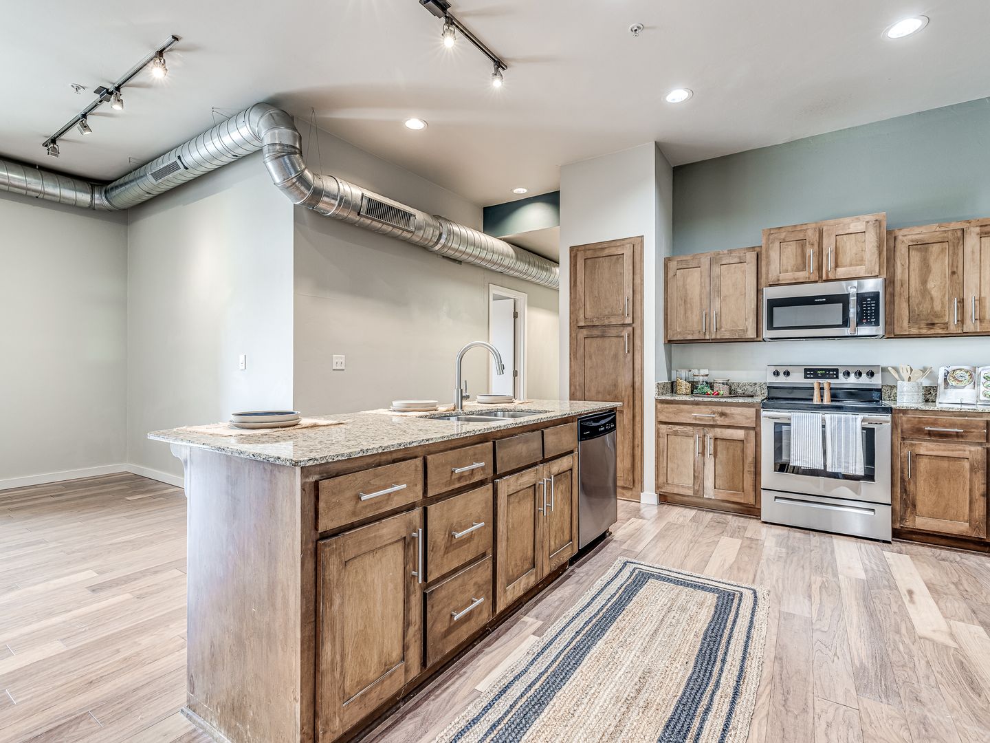 Oklahoma City House: 1 NE 2nd St #413