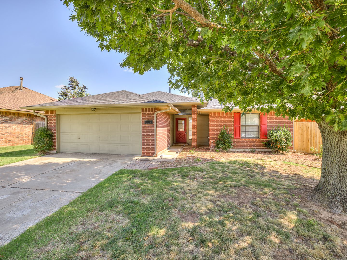 Edmond House: 508 Old Bugle Rd