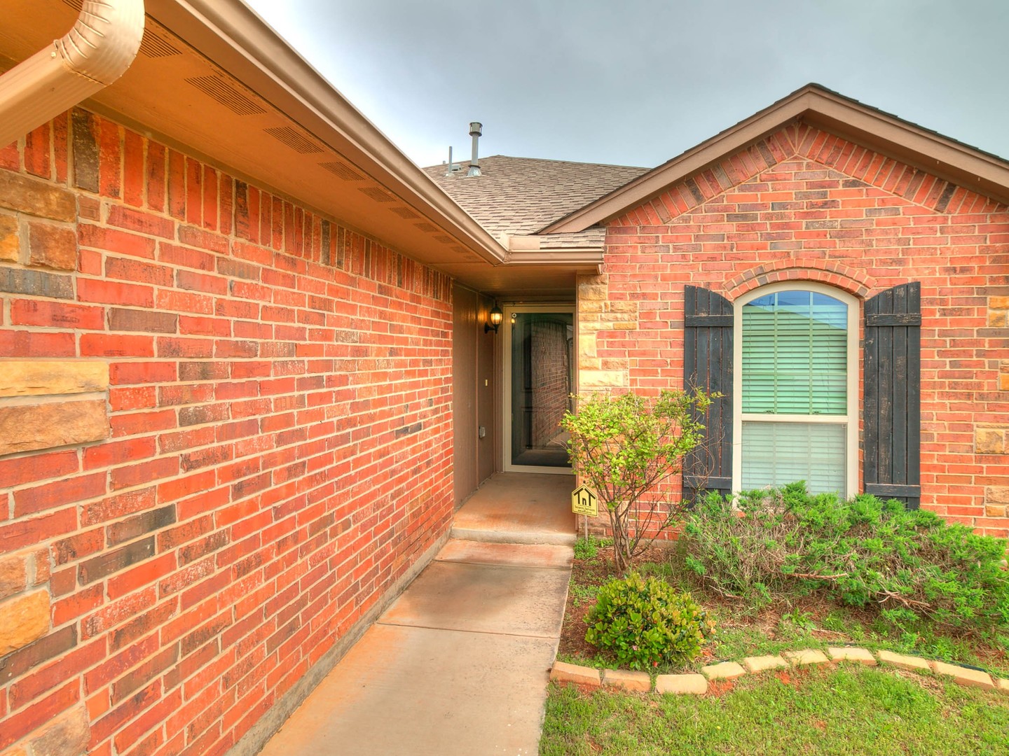 Edmond House: 6829 NW 157th ST