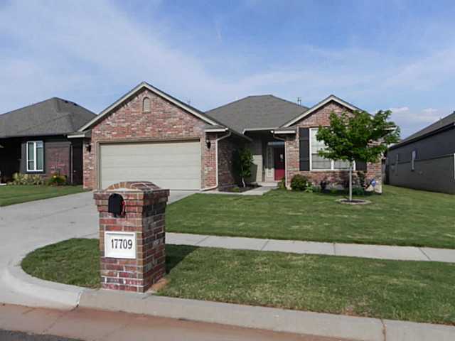 Edmond House: 17709 Black Hawk Cir