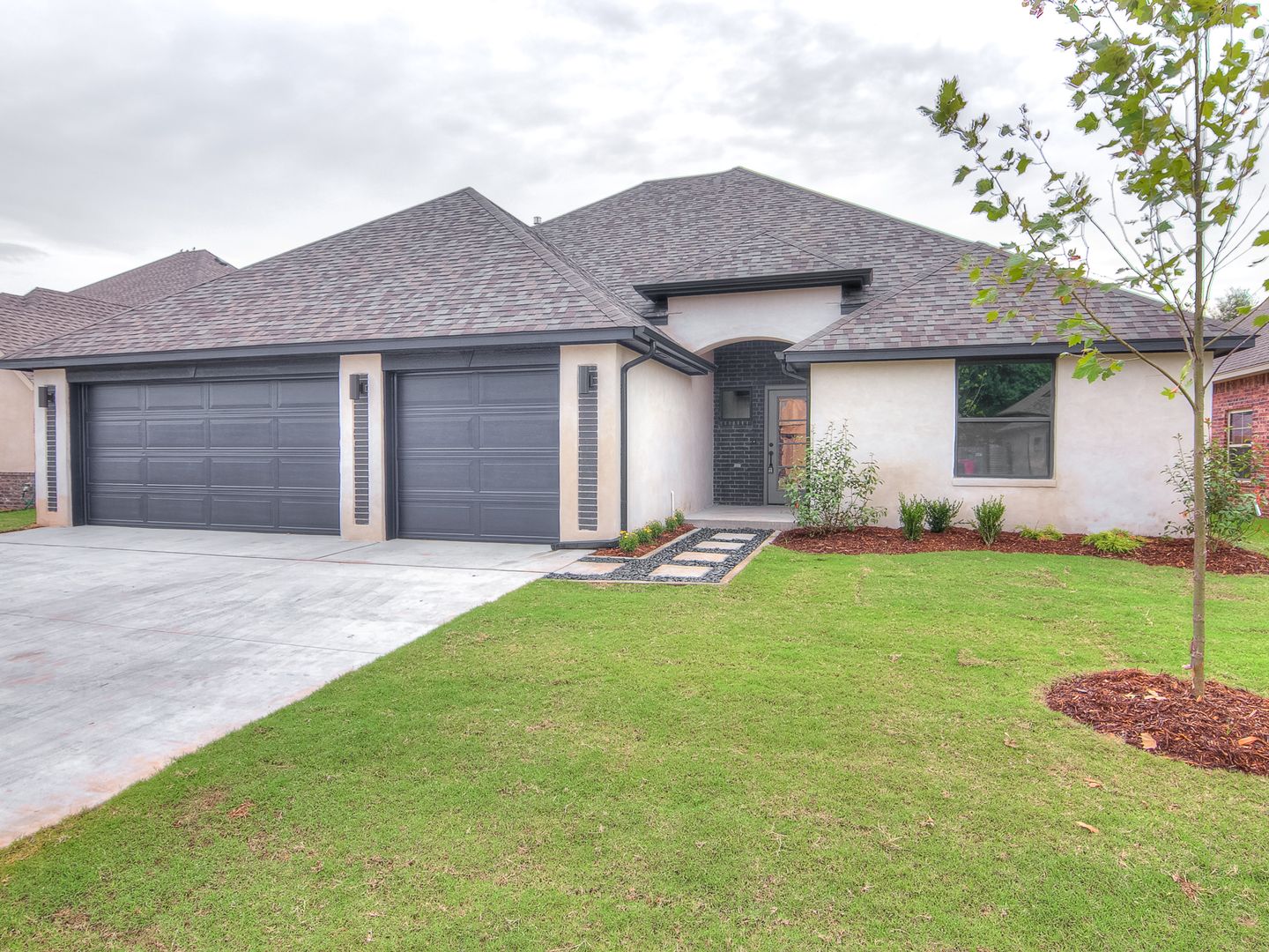 Edmond House: 17412 Braken Dr