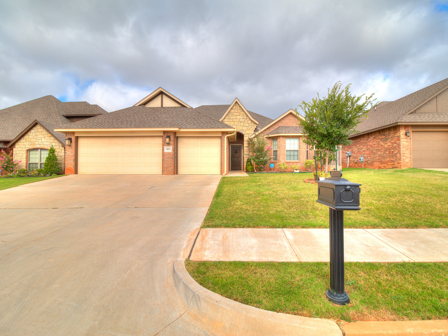 Edmond House: 3813 Normandy Rd