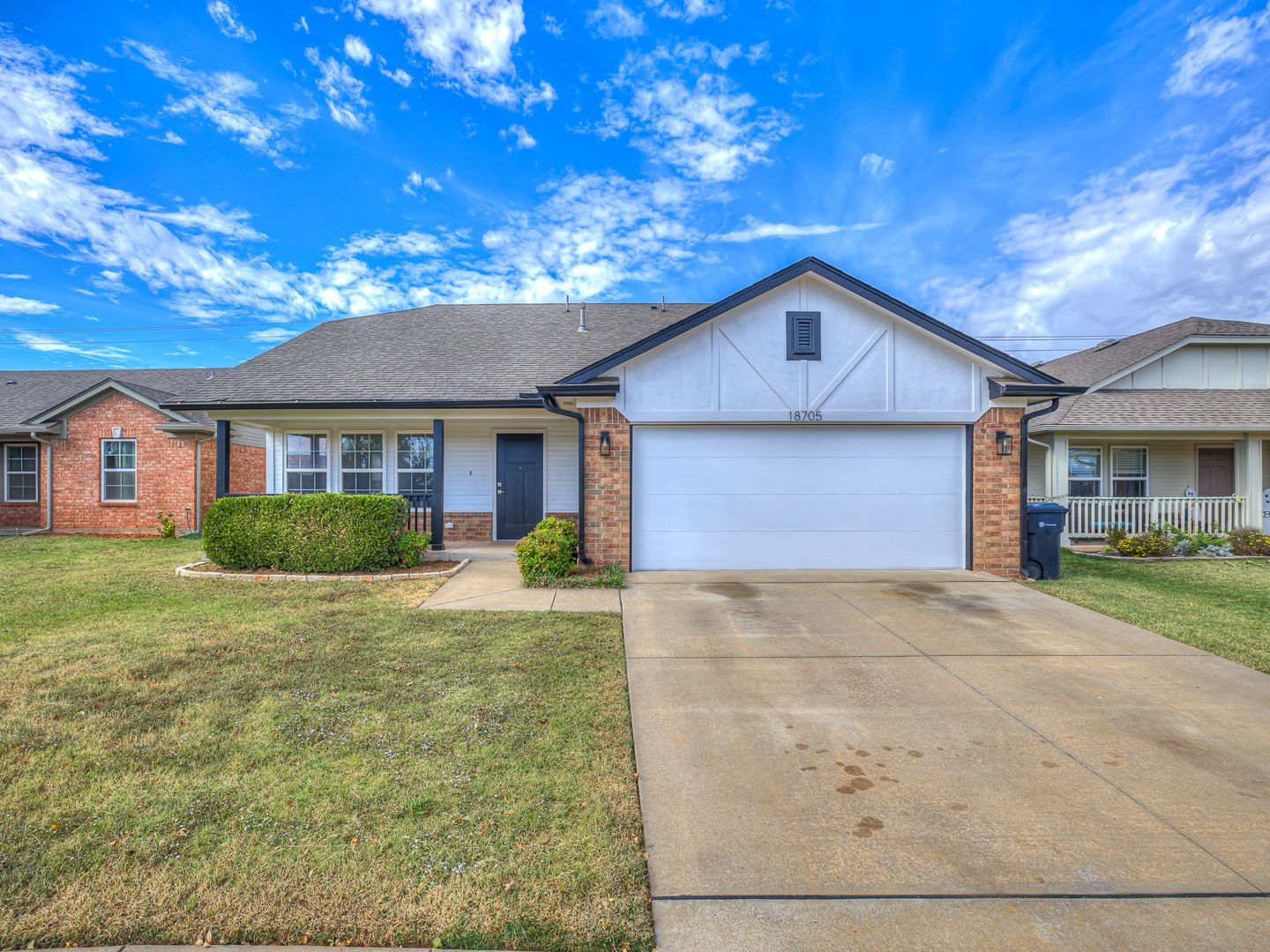 Edmond House: 18705 Piedra Dr