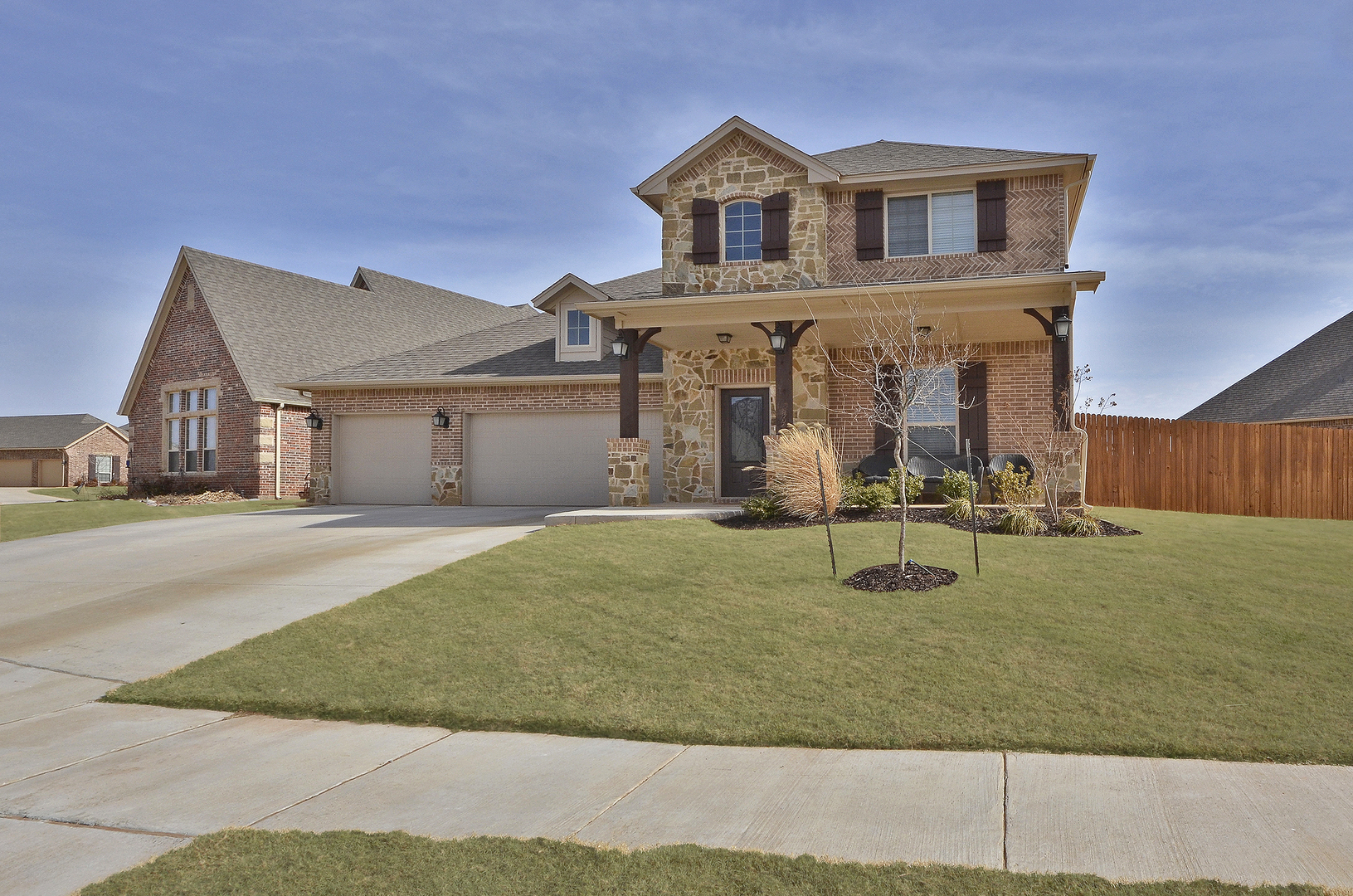 Edmond House: 16100 Fair Winds Way