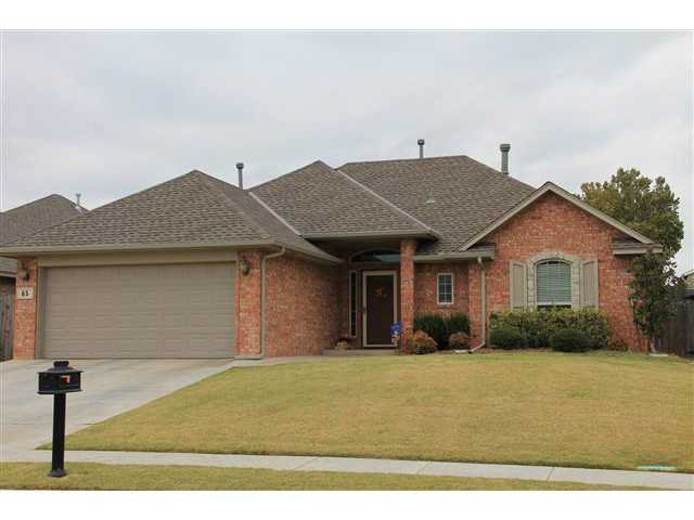 Edmond House: 65 Bonaire Dr