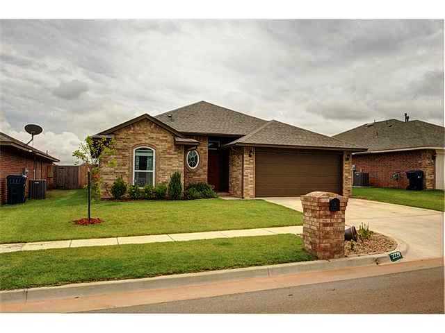 Edmond House: 2228 NW 196th St