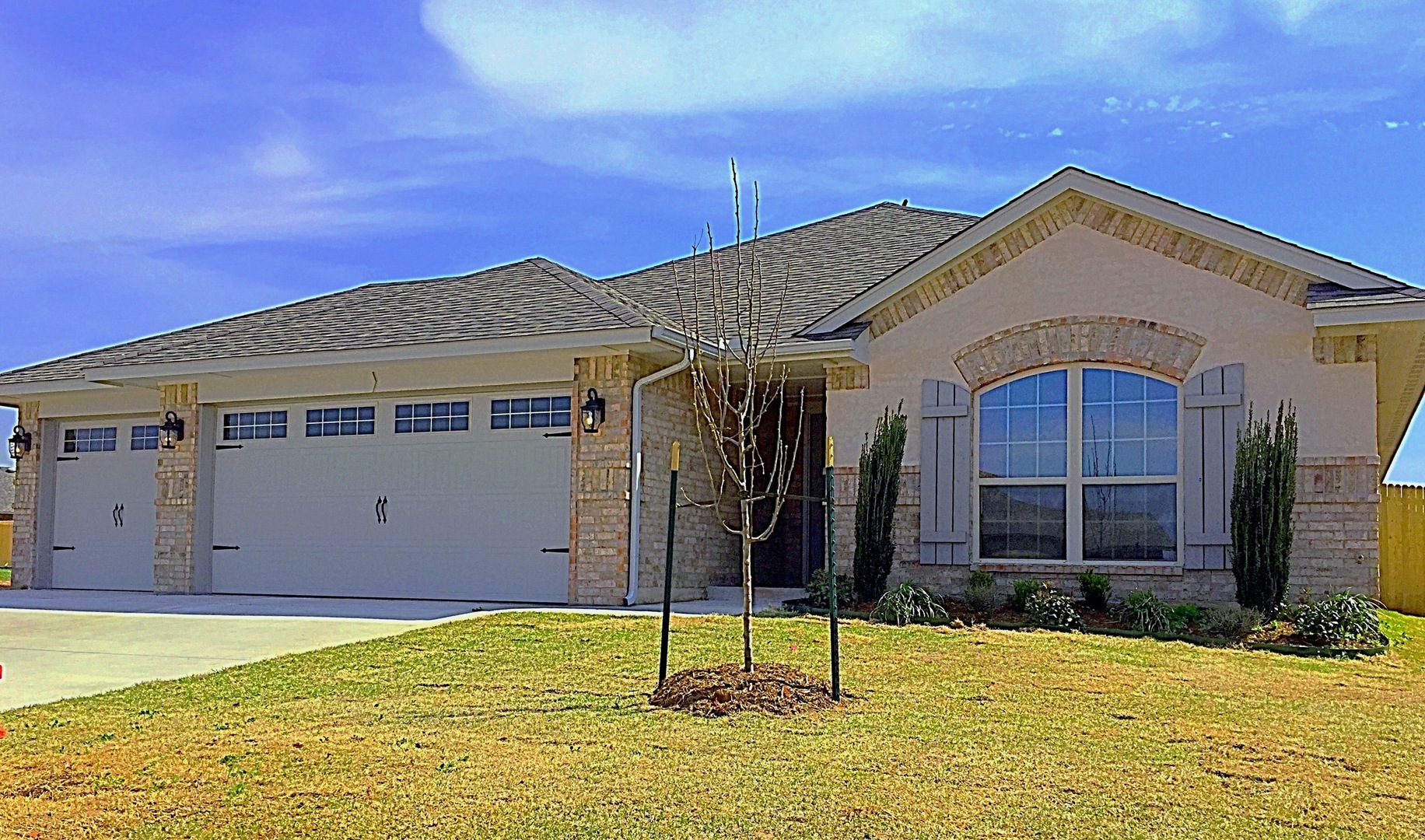 Edmond House: 18232 Summer Grove Ave