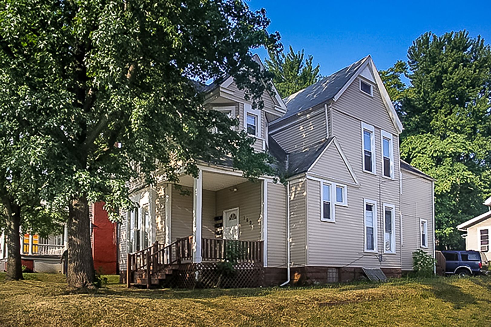 Akron Apartment: 160 S. Arlington St.