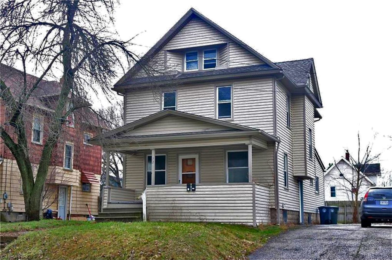 Akron Apartment: 72 E Mapledale Avenue