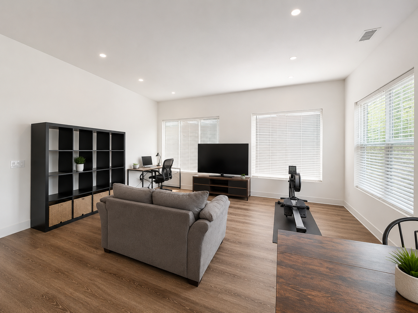 Metuchen Apartment: 581 Middlesex Ave