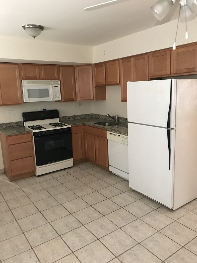 Chicago Apartment: 1405 W. Sherwin