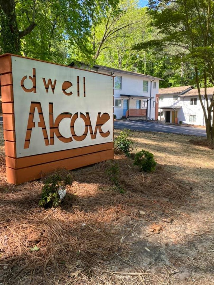 Atlanta Apartment: 340-352 Dixie Hills Circle NW