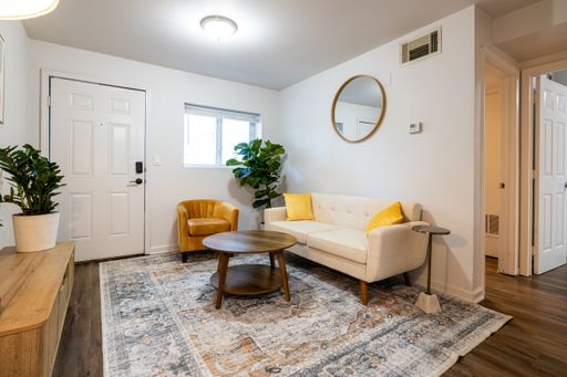 $999 2 BEDROOM APT in Dixie Hills Atlanta. 2nd month RENT FREE! – photo 1