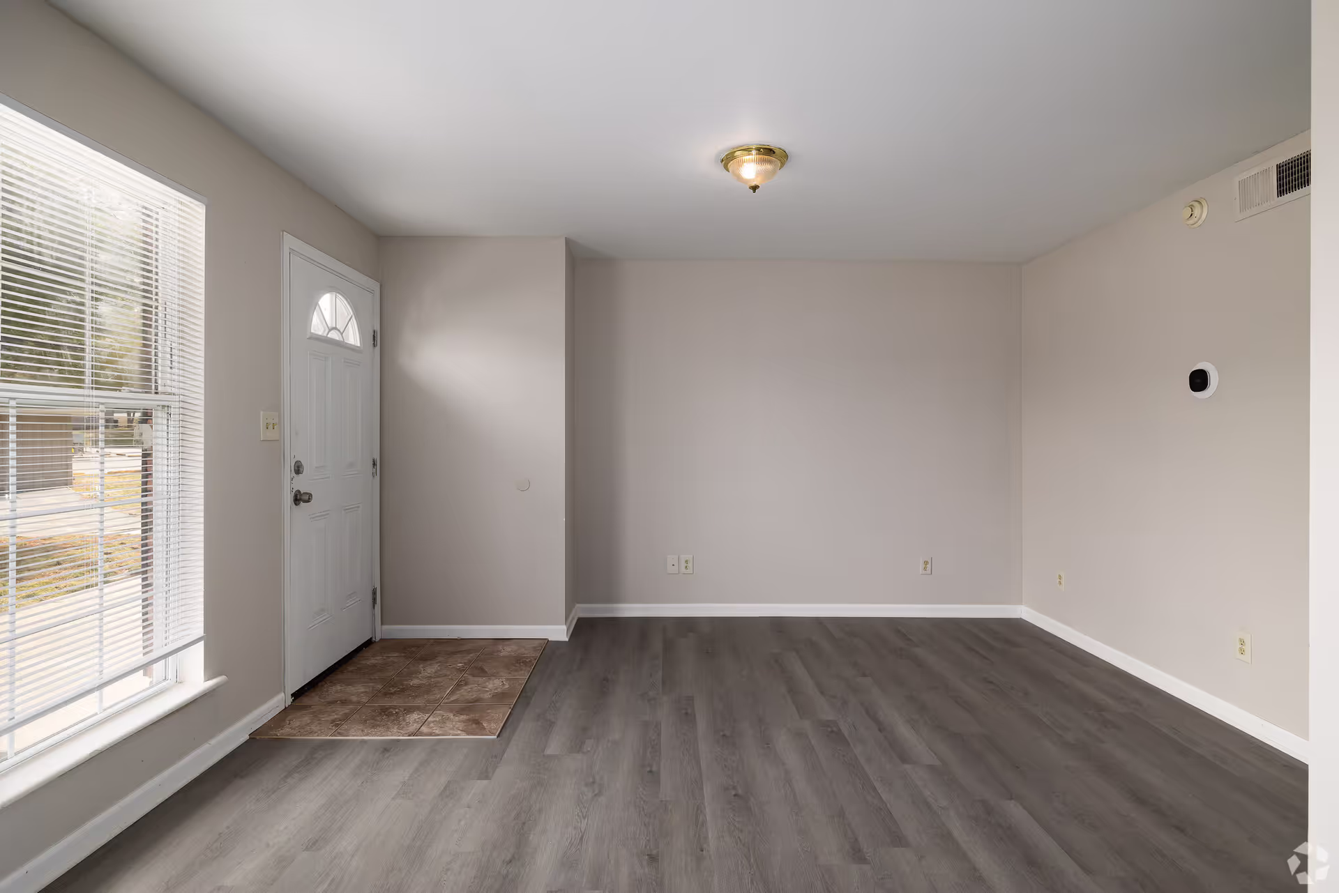 1000 E Grand Ave 11 of 12