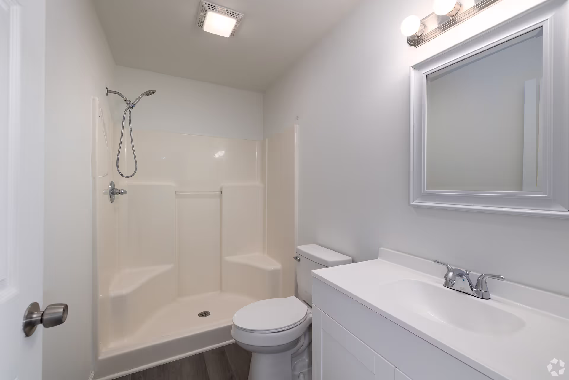 1000 E Grand Ave 9 of 12