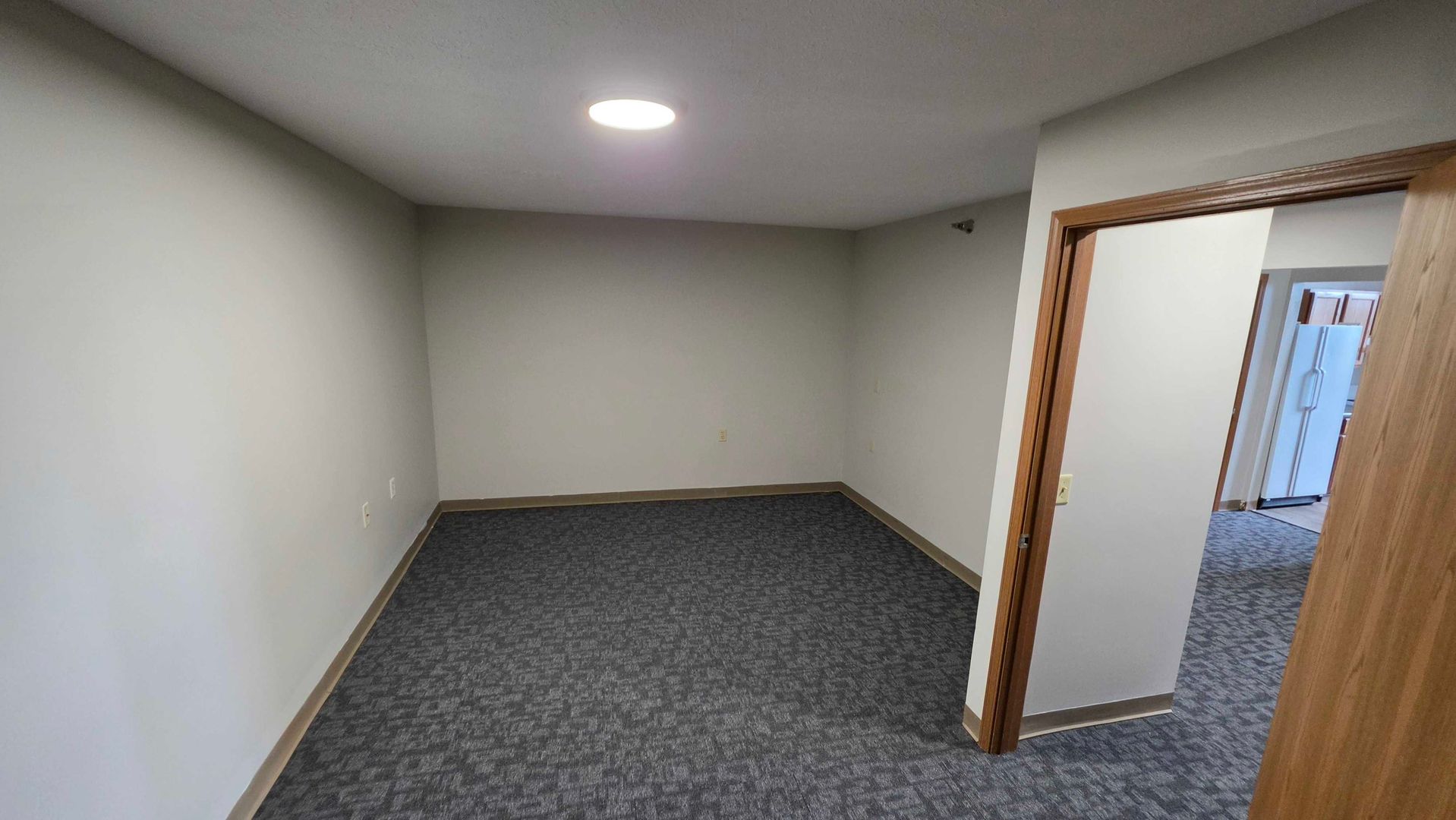 Massillon Apartment: 59 Lincoln Way E