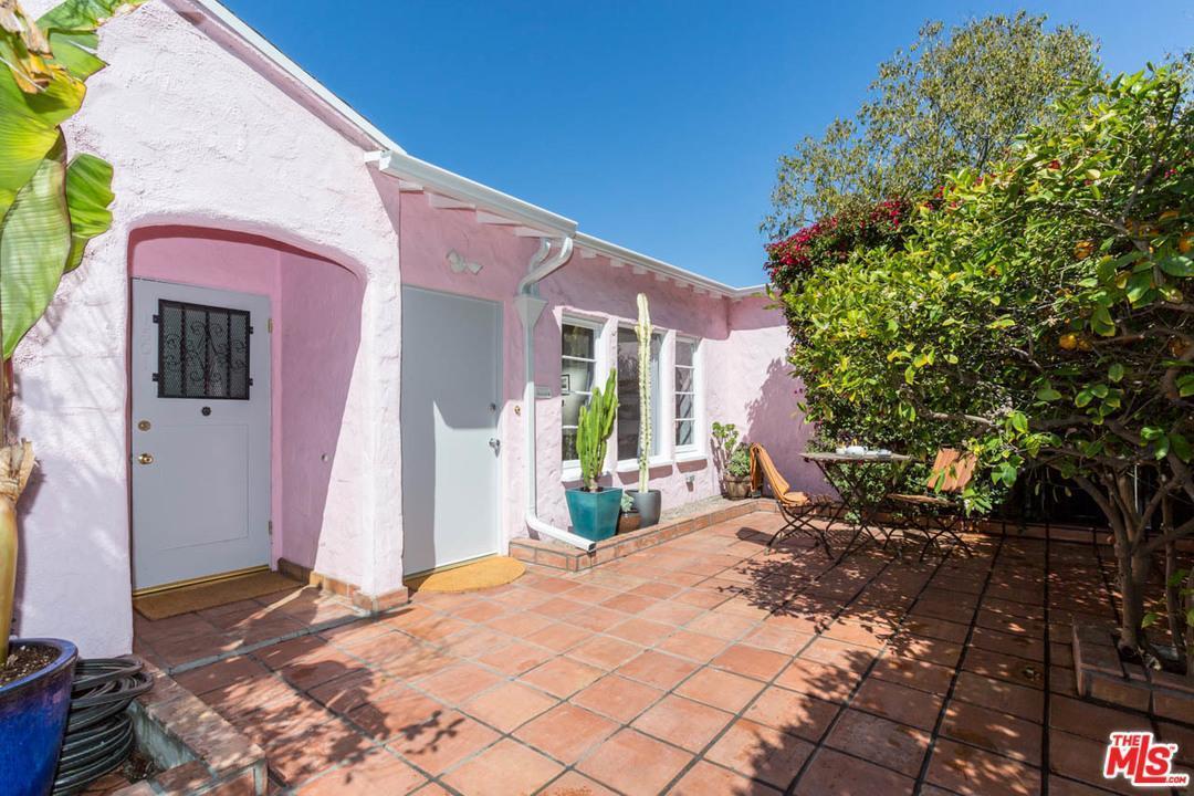 Los Angeles Apartment: 1505 N Occidental Blvd