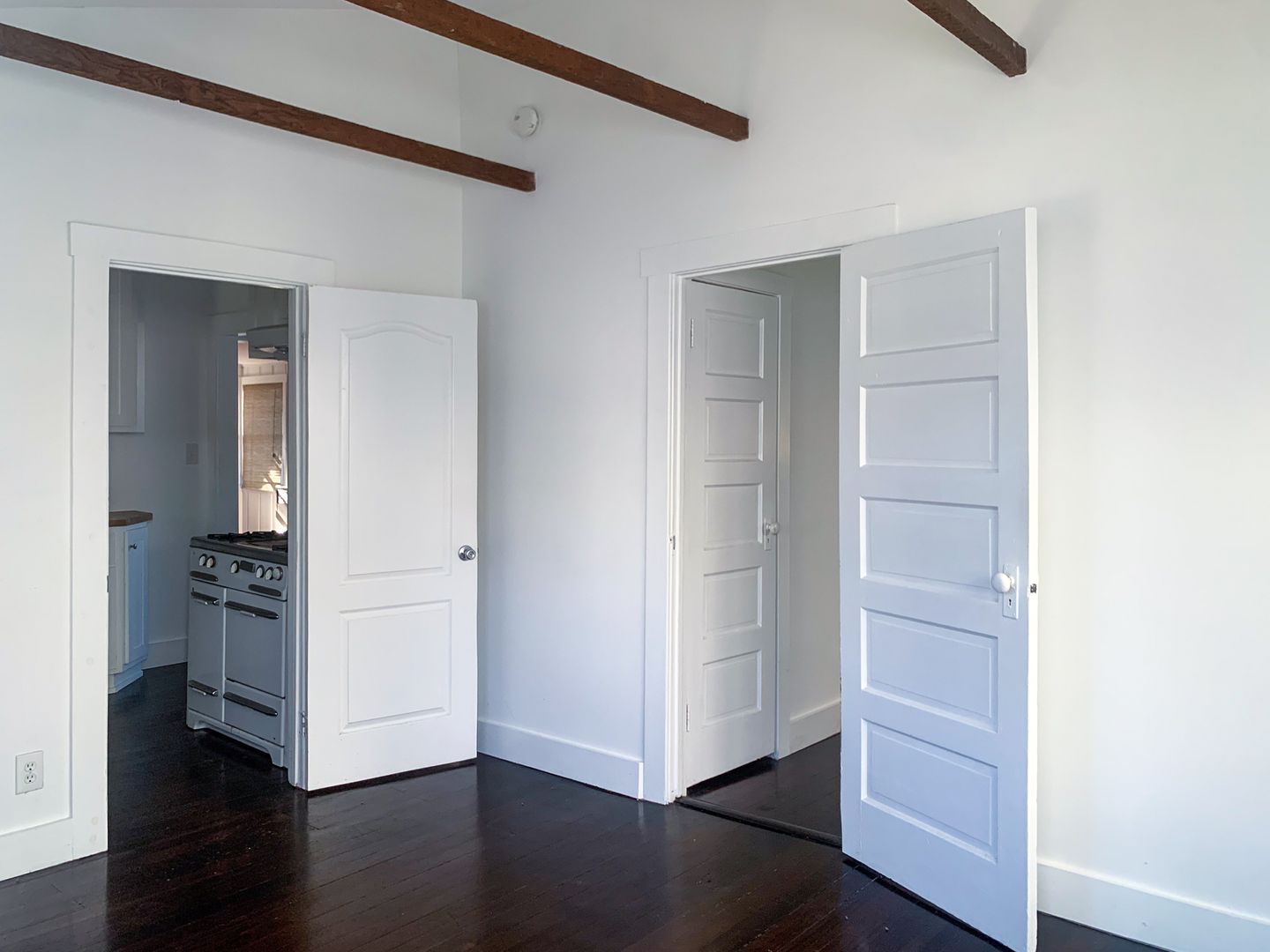 los angeles Apartment: 5670 York Blvd