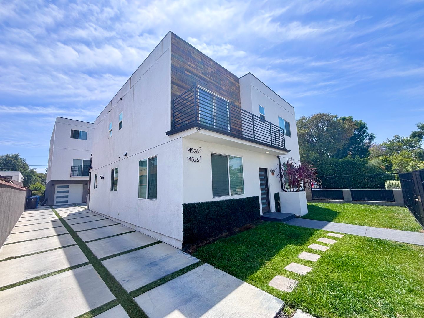 Sherman Oaks House: 14528 Killion St