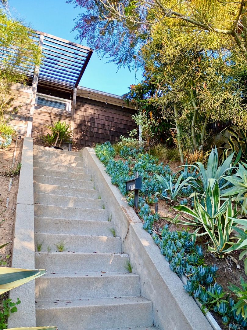 Los Angeles House: 5615 Fallston Street