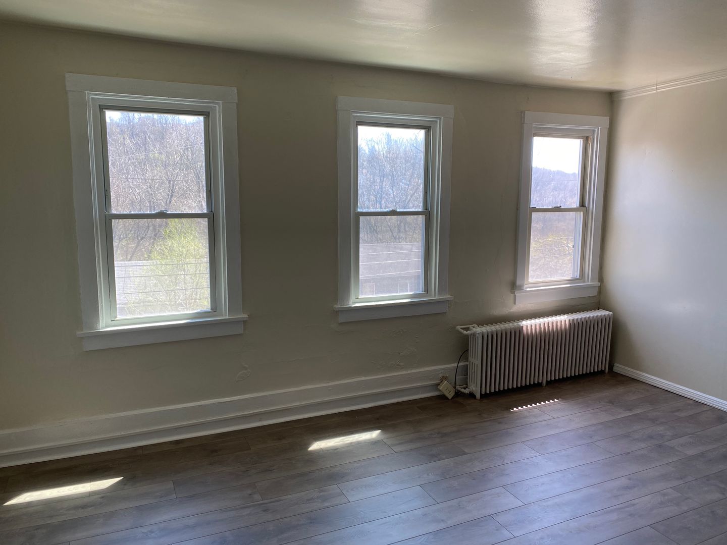 Turtle Creek House: 565 McMasters Ave