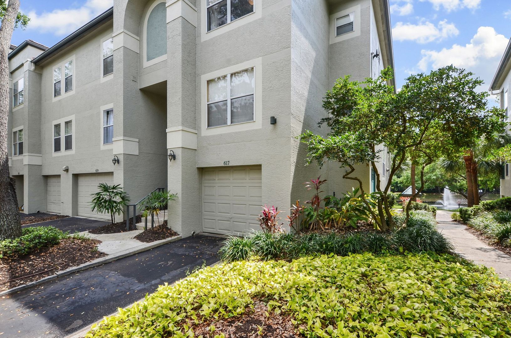 Tampa Condo: 617 Tropical Breeze Way