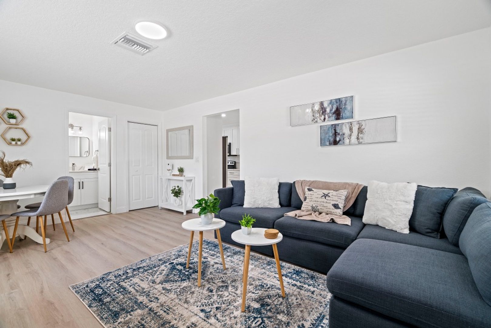 Largo Multiplex: 540 Lake Plams Dr