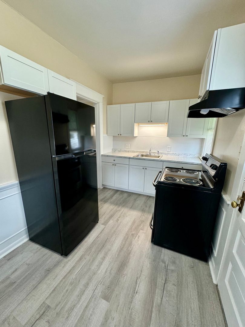 301 Franklin Street 7 of 8