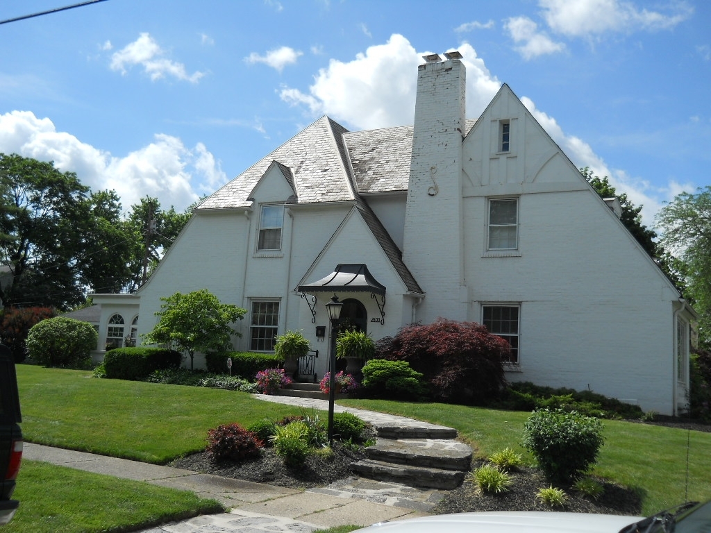 Middletown House: 2600 Sherman Avenue