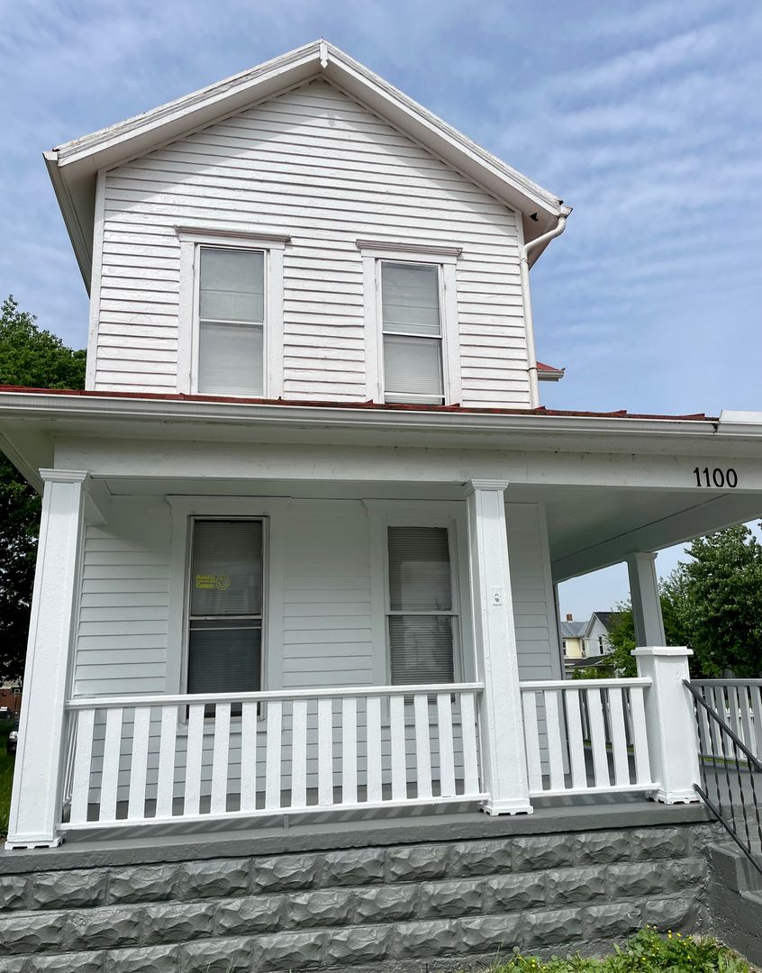 Middletown House: 1100 Baltimore Street