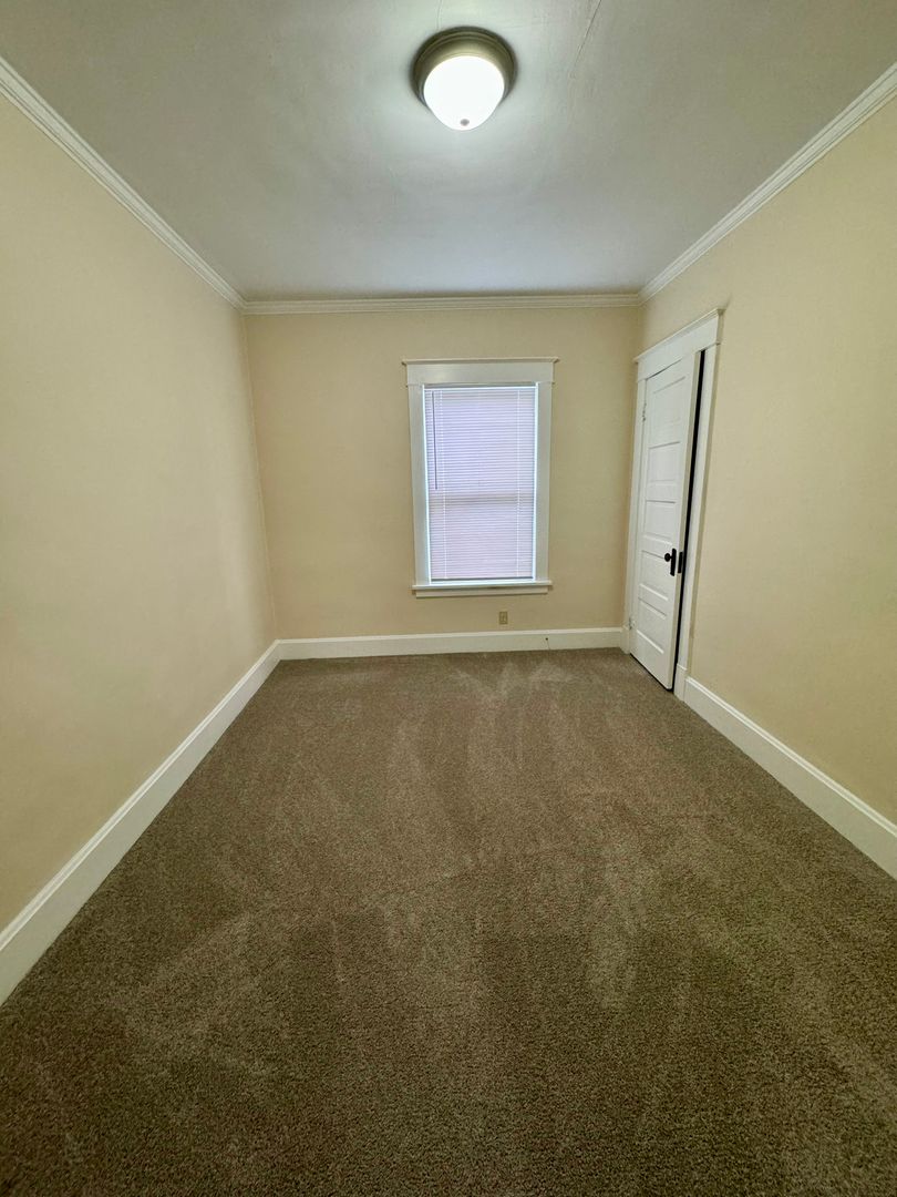 301 Franklin Street 5 of 8