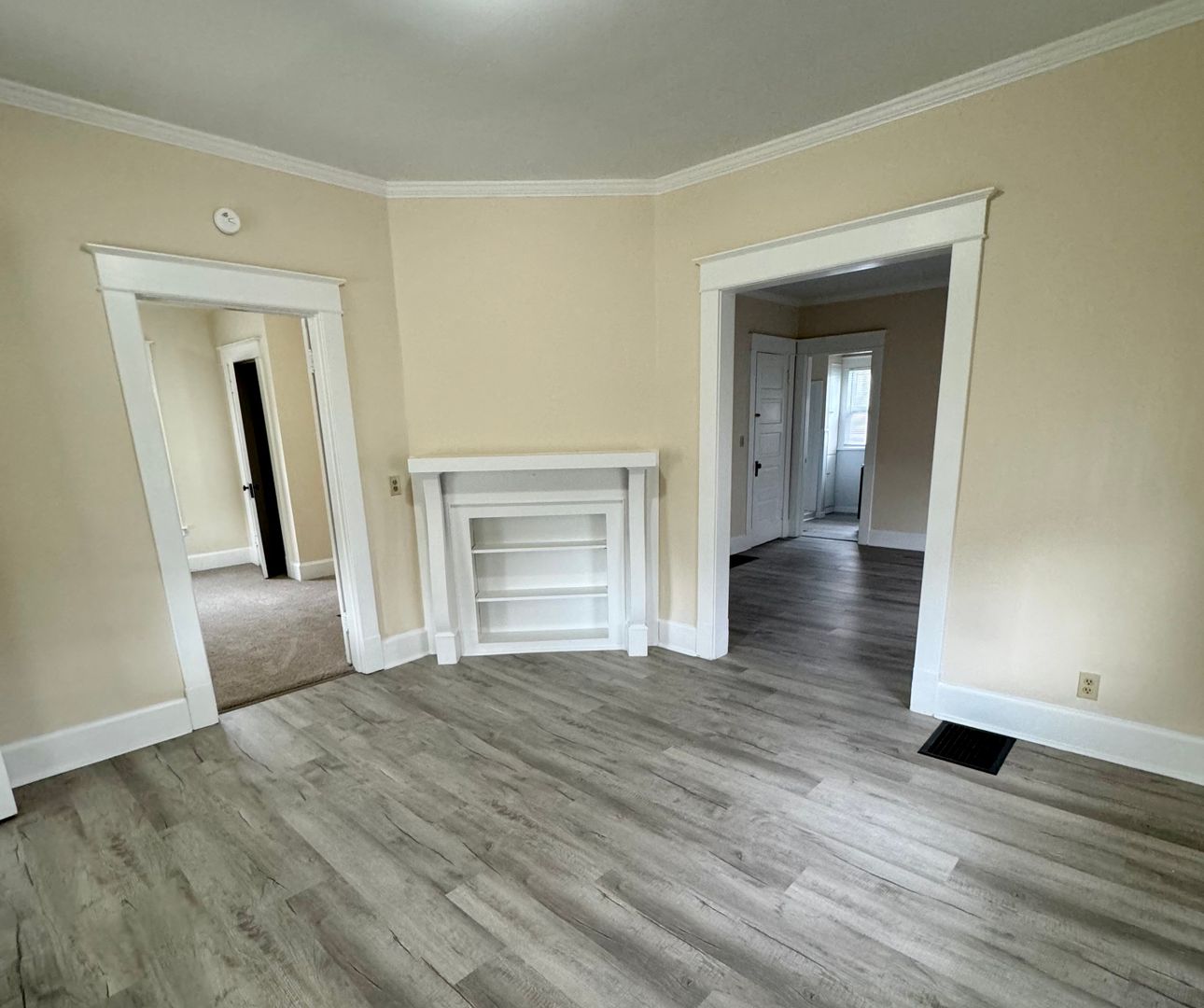 301 Franklin Street 3 of 8