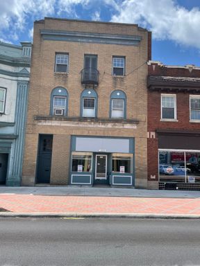 Remodeled Downtown Storefront - Great Vibe – photo 1