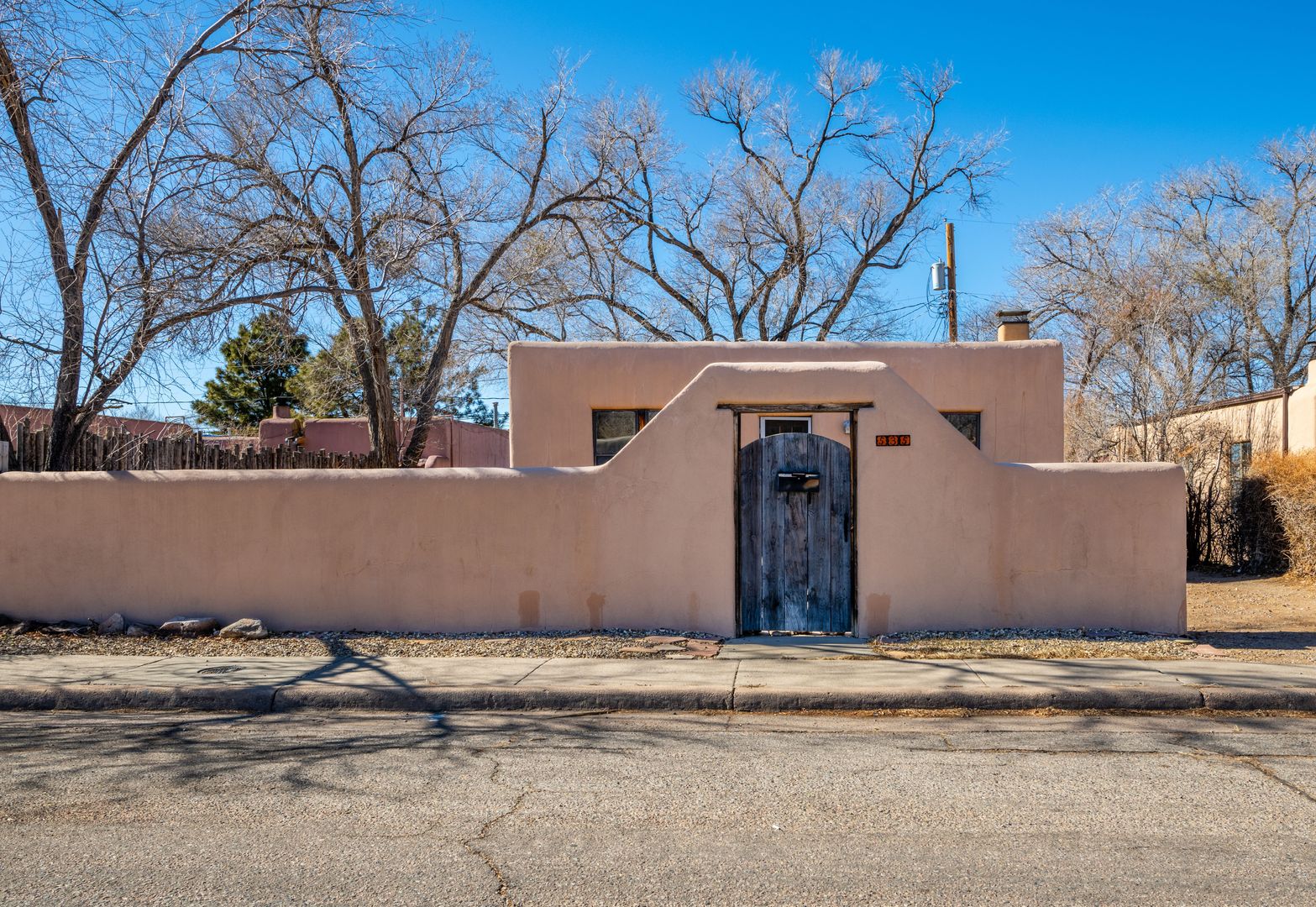 Santa Fe House: 535 Franklin Avenue