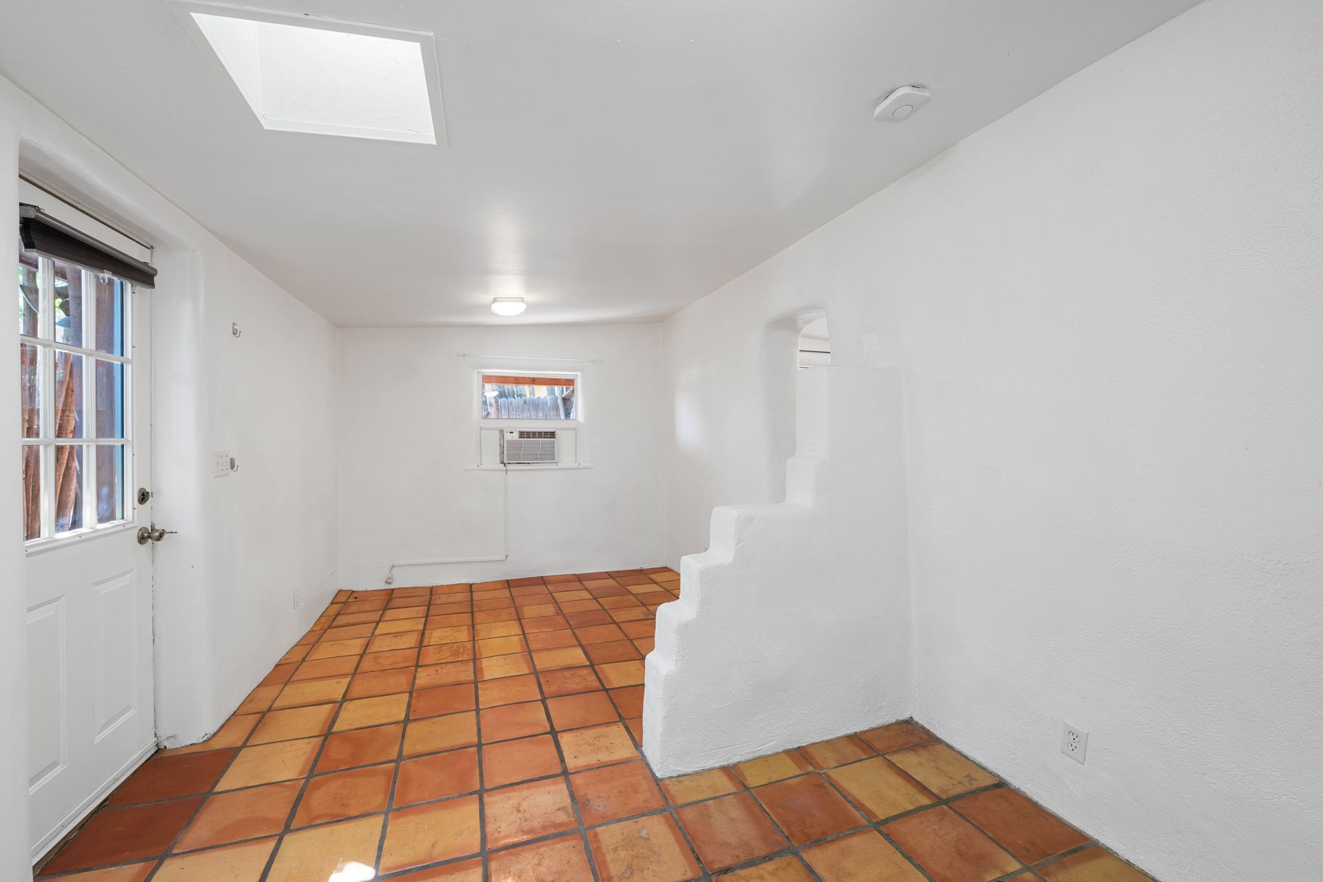 Santa Fe Apartment: 1624 Paseo de Peralta