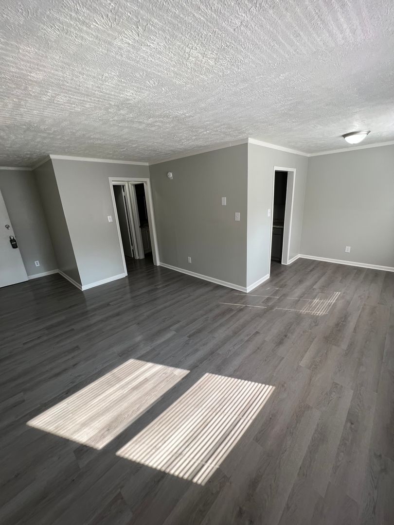 Knoxville Apartment: 101 College Park