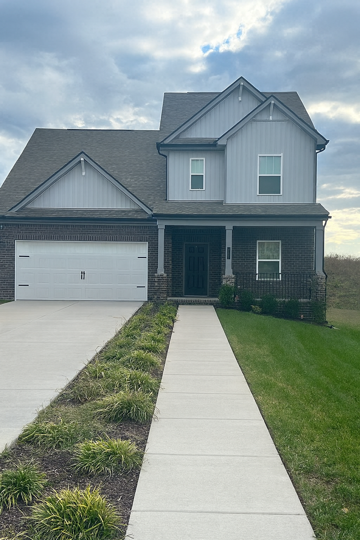 Nashville House: 312 Traywick Place