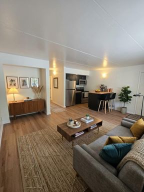 River Hills Flats - Studio Units Available MOVE IN SPECIAL! – photo 1