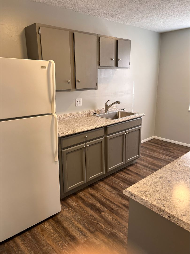 Knoxville Apartment: 3305 Tazewell Pike