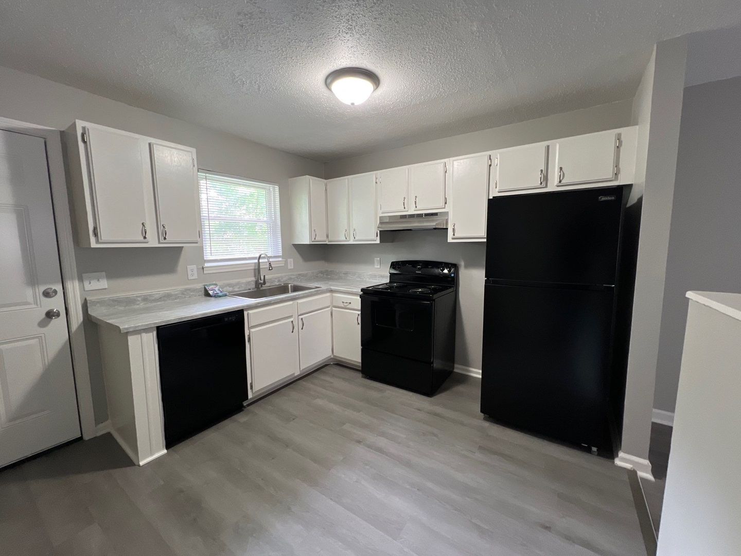 Gallatin House: 120 Deerpark Circle