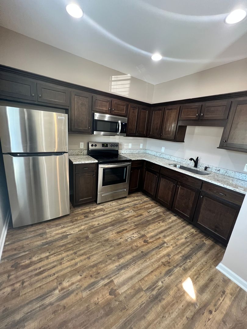 Shelbyville Apartment: 216 Buffalo Valley Drive