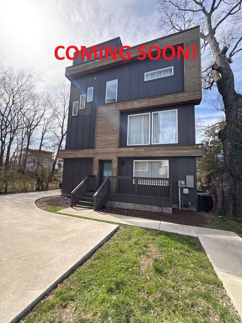 Nashville House: 616 Stockell Street