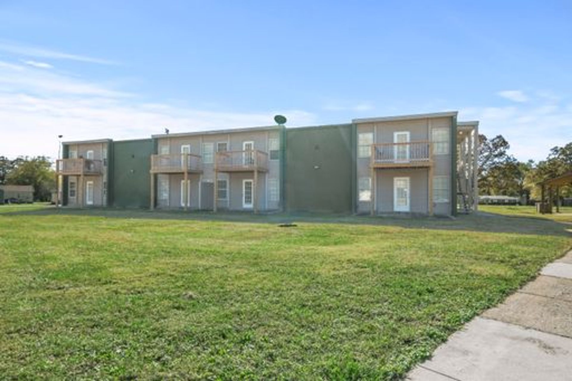 Tullahoma Apartment: 407 N College Street