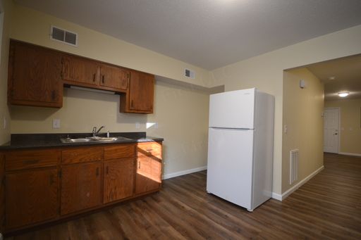 Bolivar MO 2 Bed 1 Bath Apartment